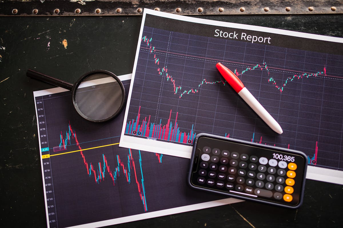 Stock Market Visualizer Using AI Image